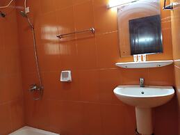 Super OYO 107 Al Areen Hotel Apartments