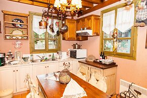 Utopia Mountain Chalet