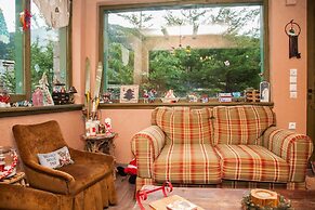 Utopia Mountain Chalet