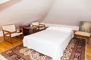 Apollon Stone Villa in Delphi