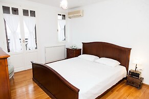 Apollon Stone Villa in Delphi