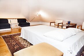 Apollon Stone Villa in Delphi