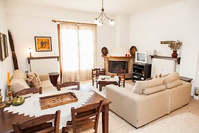 Arachova's Hilltop Delight Apartment