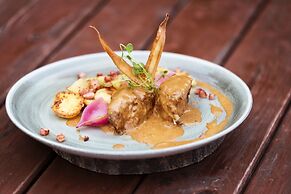 Lesna Perla - Restaurant and Hotel