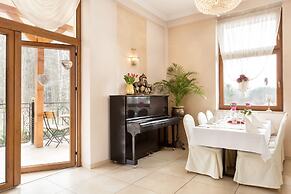 Lesna Perla - Restaurant and Hotel