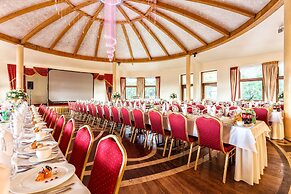 Lesna Perla - Restaurant and Hotel