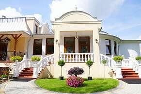 Lesna Perla - Restaurant and Hotel