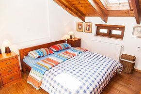 Hilltop Restful Maisonette in Arachova