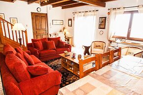Hilltop Restful Maisonette in Arachova