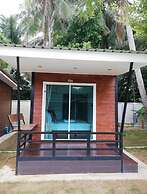 Phumiphat Resort  Koh Mook