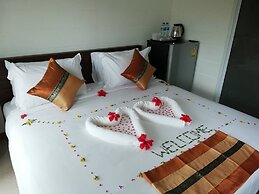 Phumiphat Resort  Koh Mook