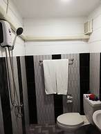 Phumiphat Resort  Koh Mook