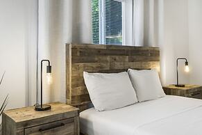 Alani Bay Premium Condos