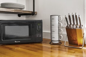 Alani Bay Premium Condos