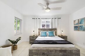 Alani Bay Premium Condos