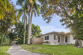 Alani Bay Premium Condos