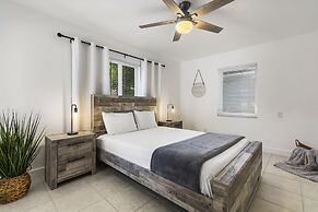 Alani Bay Premium Condos