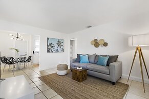 Alani Bay Premium Condos