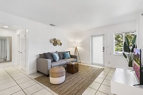 Alani Bay Premium Condos