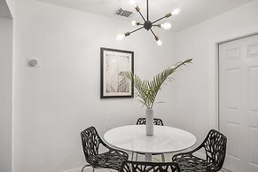 Alani Bay Premium Condos