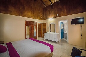 9 bed Villa Montego 10 Minute Walk to the Beach