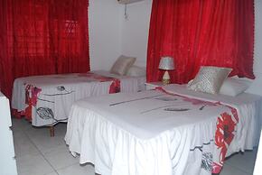 9 bed Villa Montego 10 Minute Walk to the Beach