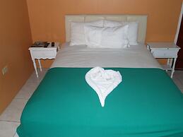 9 bed Villa Montego 10 Minute Walk to the Beach