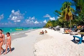 9 bed Villa Montego 10 Minute Walk to the Beach