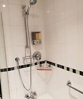 Birmingham Garnet, 3 Bedroom Apartment