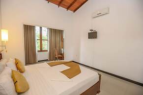 Grand Kalundawa - Dambulla's Hidden Secret