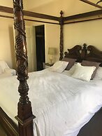 Cheltenham Cozy Retreat With 2 Bedrooms