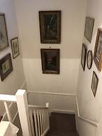 Cheltenham Cozy Retreat With 2 Bedrooms