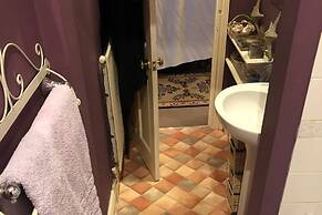 2 Bed House - Sleeps 6 - Garden, Pets, Parking