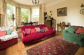 2 Bed House - Sleeps 6 - Garden, Pets, Parking