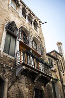 Rialto Corte dei Sansoni