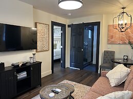 Bespoke Inn Flagstaff