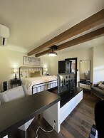 Bespoke Inn Flagstaff