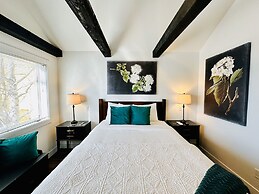 Bespoke Inn Flagstaff