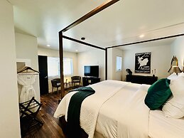 Bespoke Inn Flagstaff