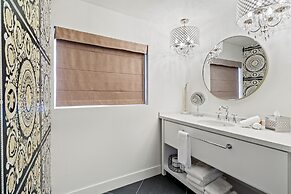 Bespoke Inn Flagstaff