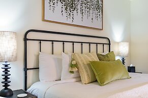 Bespoke Inn Flagstaff