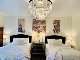 Bespoke Inn Flagstaff