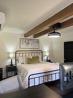 Bespoke Inn Flagstaff