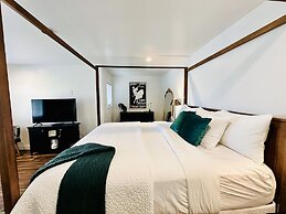 Bespoke Inn Flagstaff