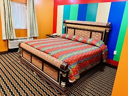 Motor City Inn & Suites