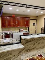 Motor City Inn & Suites