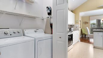 Baypine Cottages 8873