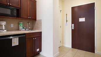 Luau I 6409/6411 - Flr4 - 2BR 2.5ba -