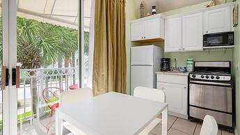 Nantucket Rainbow Cottages 20A Studio