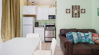 Nantucket Rainbow Cottages 20A Studio